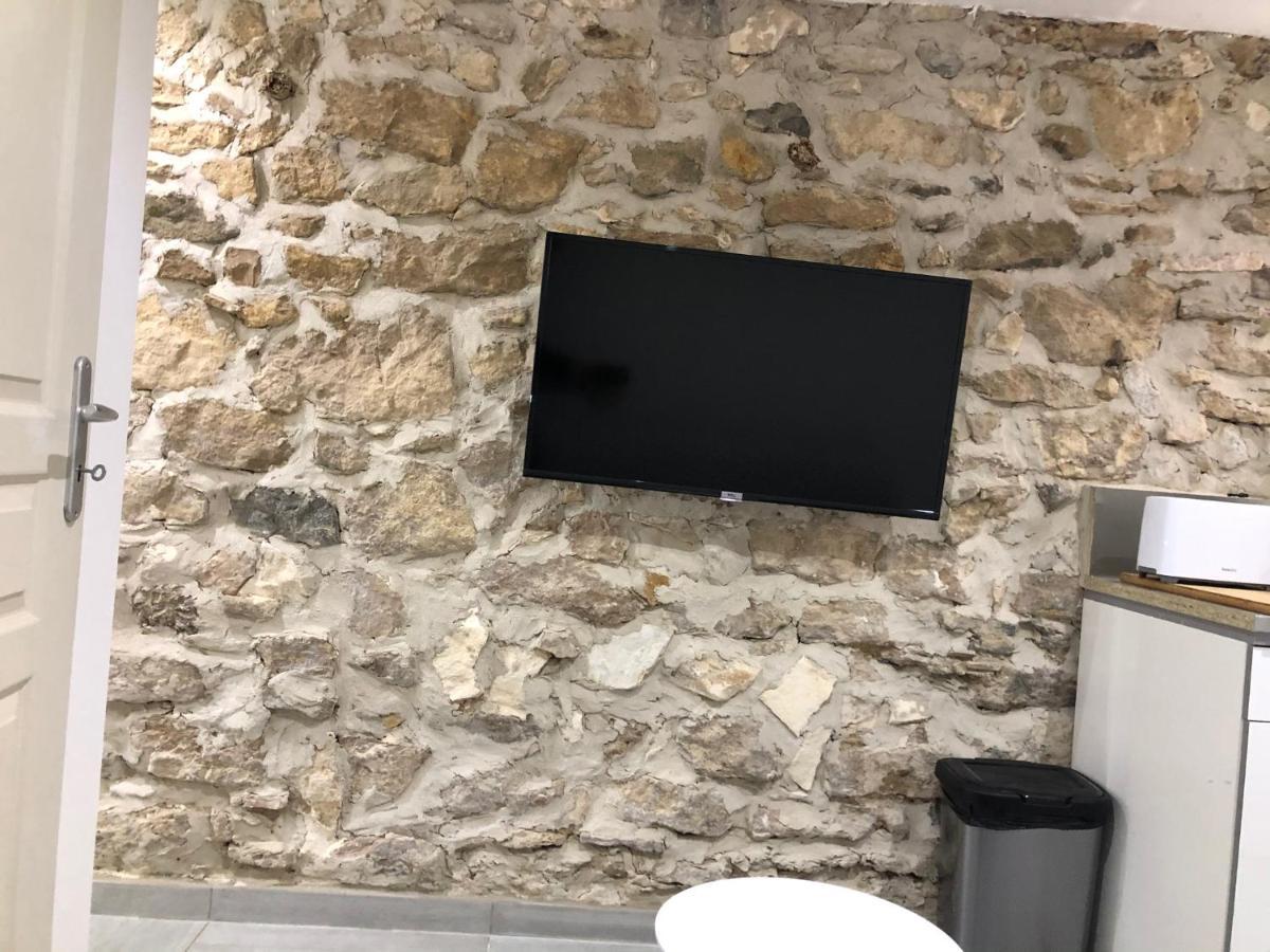 Les Olives Wifi Netflix Appart-Hotel-Provence La Fare-les-Oliviers Exterior photo
